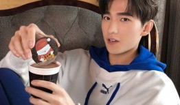 小薇爆料杨洋视频,揭秘明星幕后生活